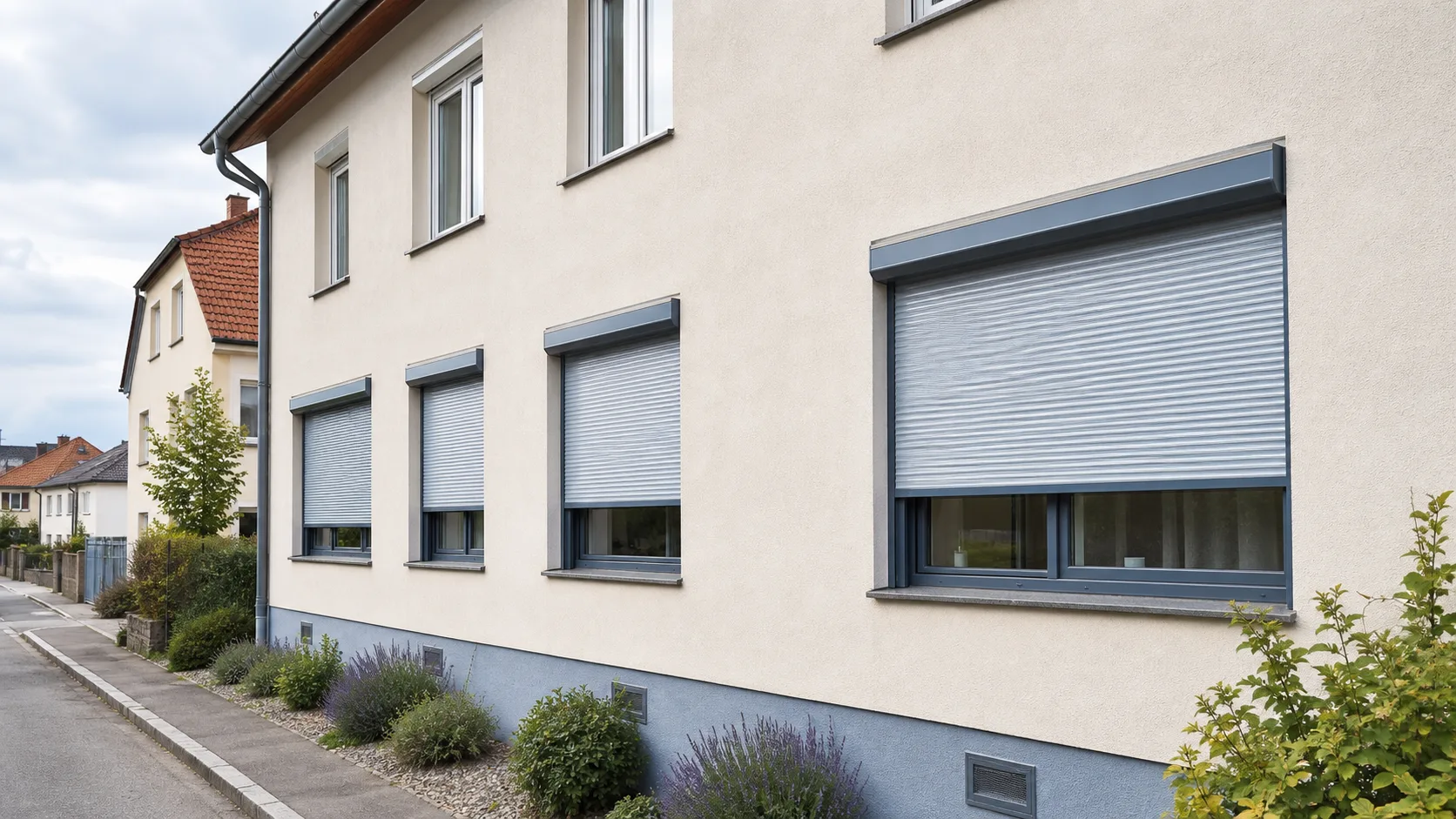 Rolladen Reparatur im Raum Retz mit Panzer, Fuehrung und Fensteranlage